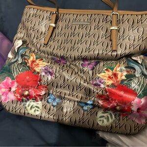 Nine & Co. Brown and Red Shoulder Bag with Floral Accents